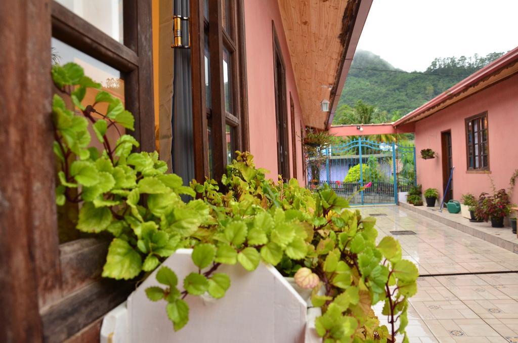 Hotel Pousada Vila Paolino Sao Pedro da Serra  Zewnętrze zdjęcie